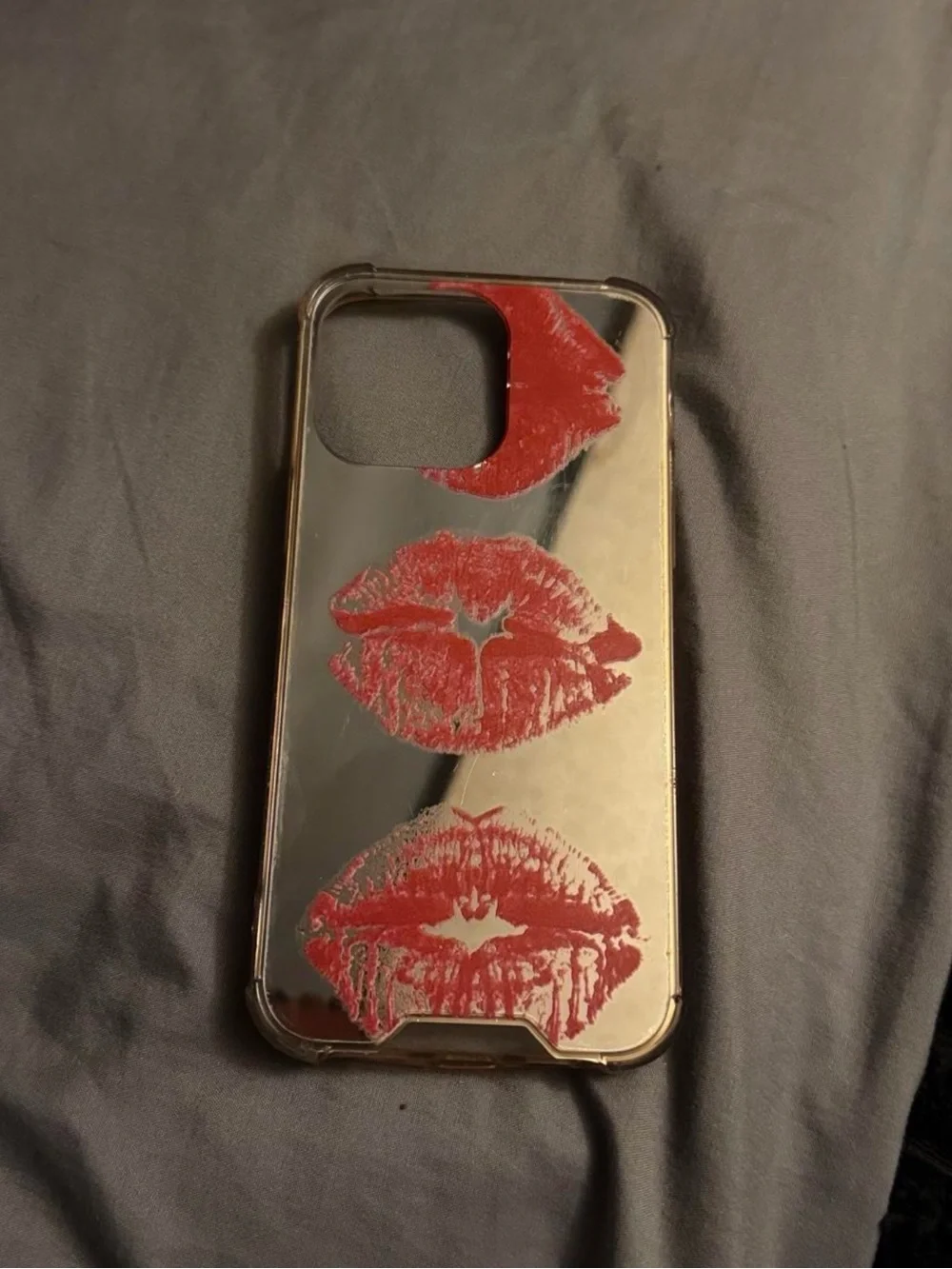 SHEIN Mirror Phone Case with Red Lip Print